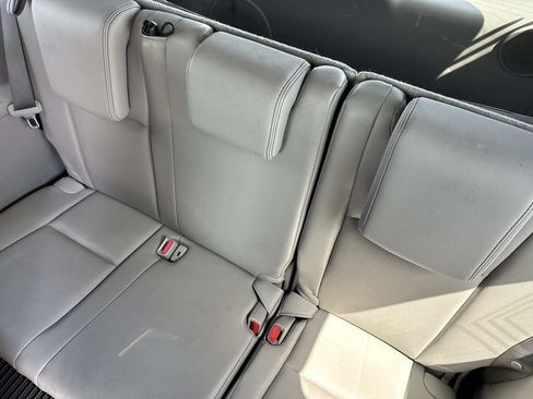 Used 2016 Toyota Highlander Limited w/ Driver Technology Package AWD/4WD image 13