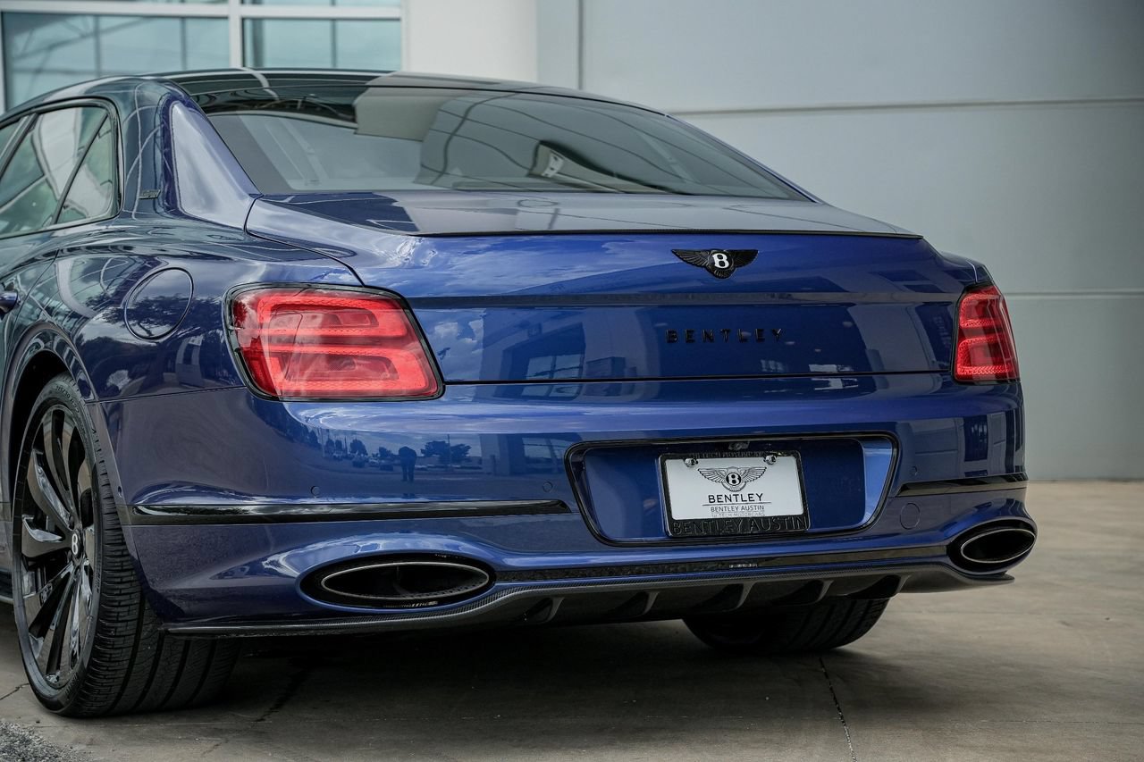 Used 2025 Bentley Flying Spur Plug-In Hybrid AWD/4WD image 14