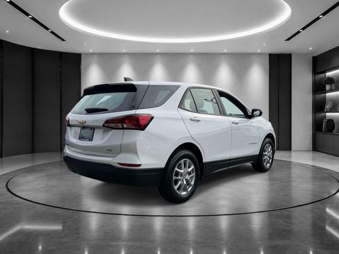 Certified 2023 Chevrolet Equinox LS AWD/4WD image 5