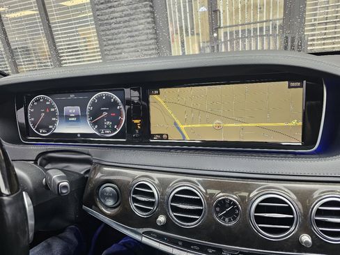 Used 2015 Mercedes-Benz S 550 4dr Sdn S 550 4MATIC w/ Sport Package image 32