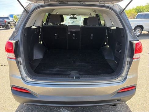 Used 2017 Kia Sorento L FWD image 6