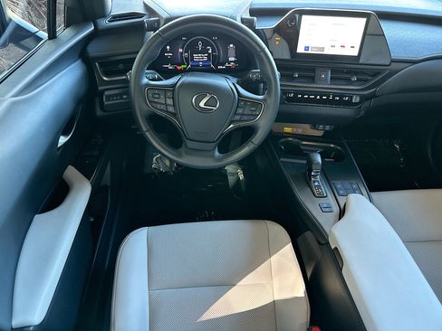 Used 2025 Lexus UX 300h 300h image 22