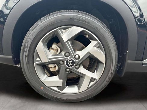 Certified 2023 Hyundai Venue SEL image 9