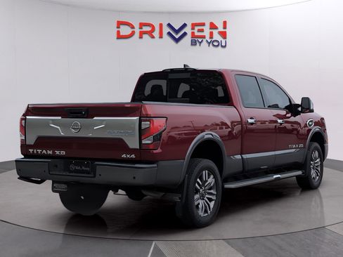 Used 2024 Nissan Titan Platinum Reserve w/ Moonroof Package image 5