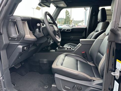 New 2025 Ford Bronco Outer Banks image 9