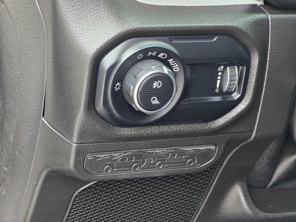 Used 2024 Jeep Gladiator Sport AWD/4WD image 37