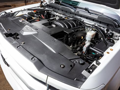 Used 2016 Chevrolet Silverado 1500 LTZ Z71 image 37