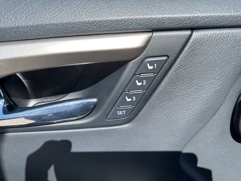 Used 2022 Lexus RX 450h AWD w/ Premium Package image 19
