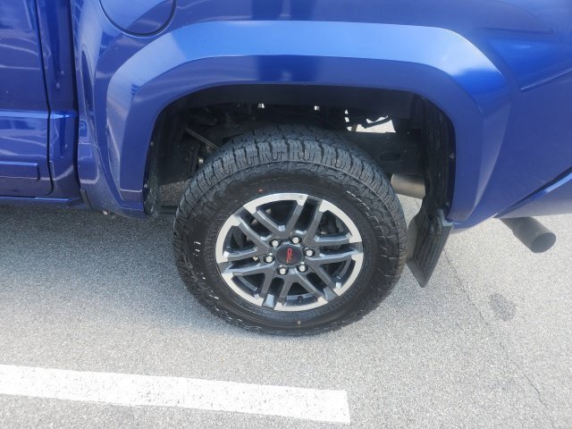 Used 2024 Toyota Tacoma TRD Sport w/ TRD Sport Upgrade Package AWD/4WD image 3