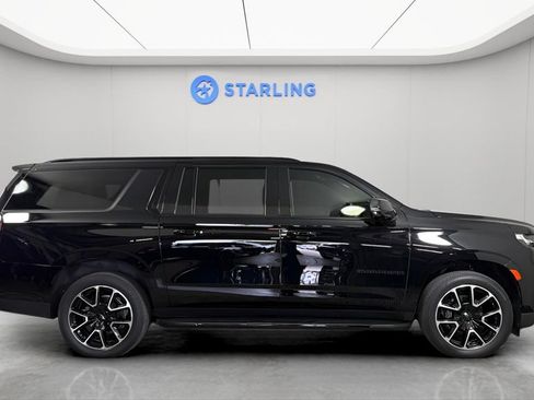 Certified 2023 Chevrolet Suburban RST w/ Luxury Package AWD/4WD image 12