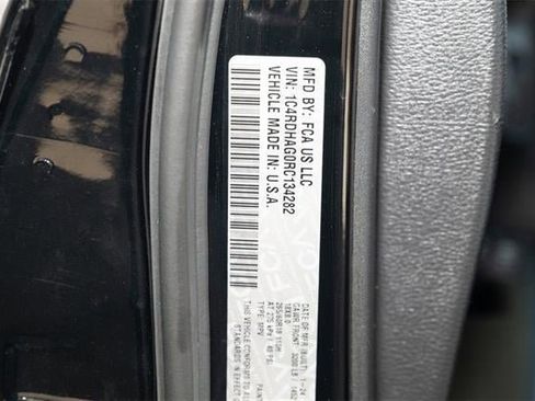 Used 2024 Dodge Durango SXT image 32