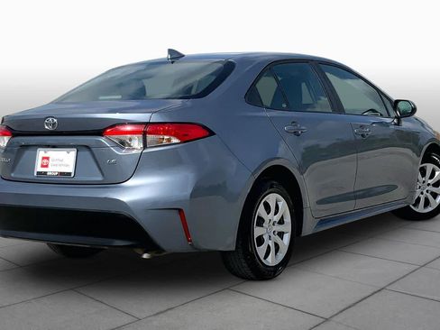 Used 2025 Toyota Corolla LE FWD image 13