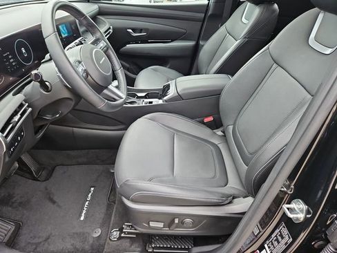 Used 2025 Hyundai Santa Cruz Limited AWD/4WD image 11