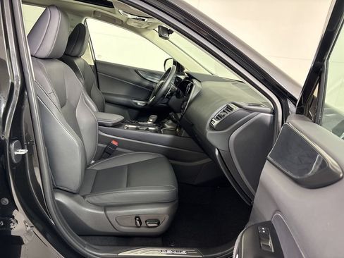 Used 2024 Lexus NX 250 FWD image 12