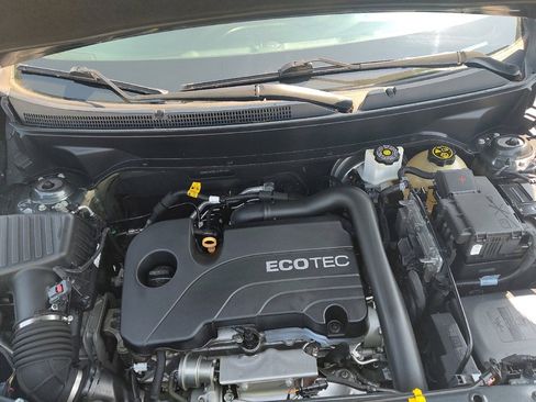 Used 2020 Chevrolet Equinox LS w/ LS Convenience Package FWD image 30