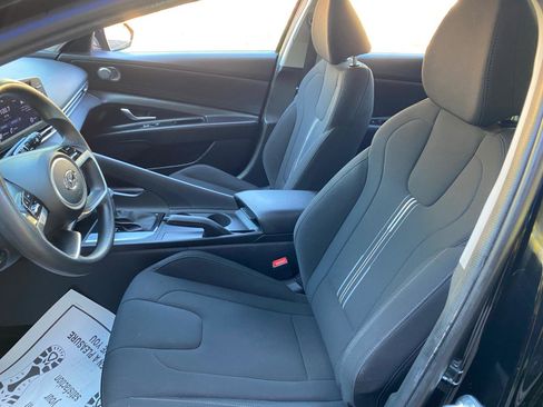 Used 2023 Hyundai Elantra SEL w/ Cargo Package FWD image 31