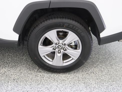 Used 2025 Toyota RAV4 XLE FWD image 10