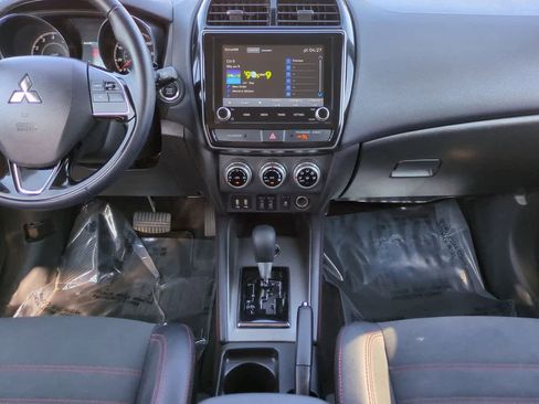Used 2025 Mitsubishi Outlander Sport SE image 18