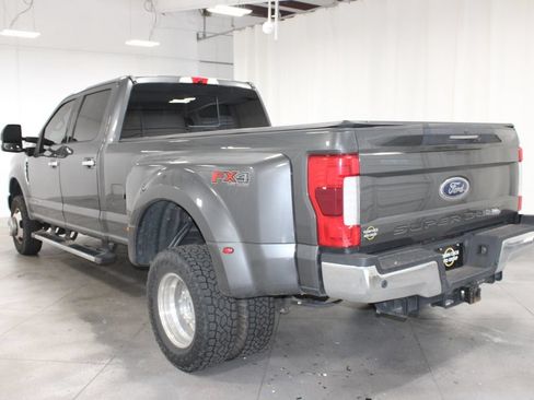 Used 2019 Ford F350 Lariat w/ Lariat Ultimate Package AWD/4WD image 7