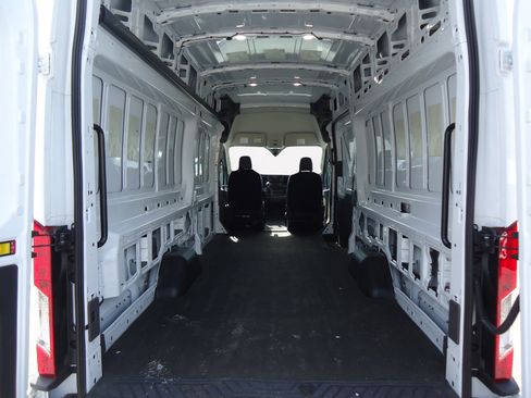 Used 2024 Ford Transit 350 148 High Roof Extended RWD image 27