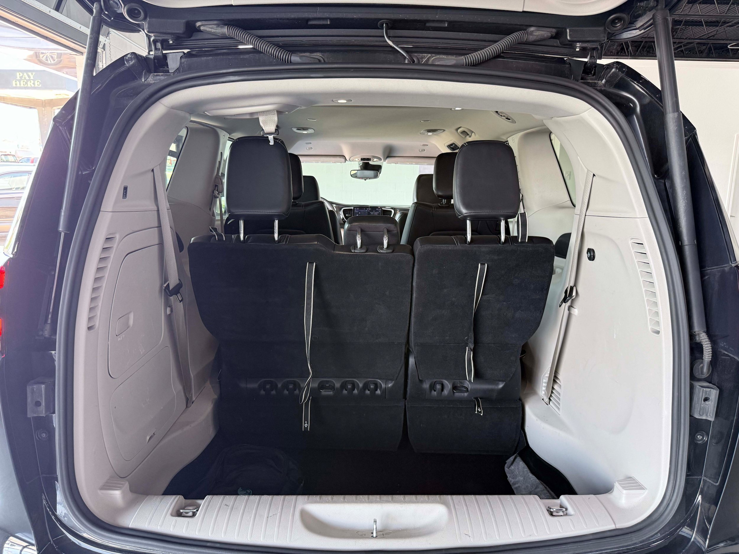 Used 2024 Chrysler Pacifica Limited FWD image 27
