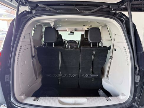 Used 2024 Chrysler Pacifica Limited FWD image 27