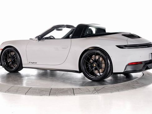 Used 2026 Porsche 911 Targa 4 GTS image 3
