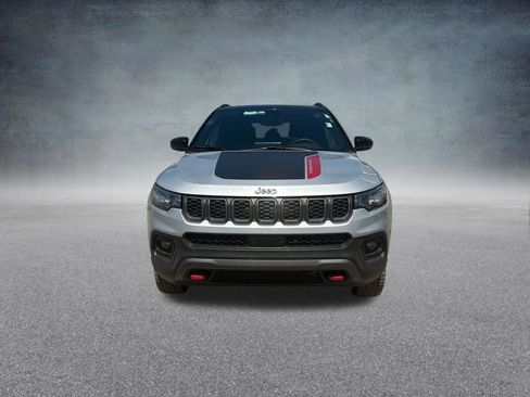 Used 2025 Jeep Compass Trailhawk AWD/4WD image 36