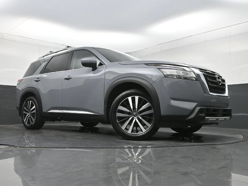 Used 2023 Nissan Pathfinder Platinum AWD/4WD image 29