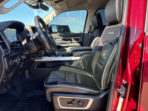 Used 2022 RAM 1500 Laramie AWD/4WD image 12