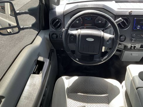 Used 2011 Ford F350 XL w/ Skid Plate Pkg AWD/4WD image 29