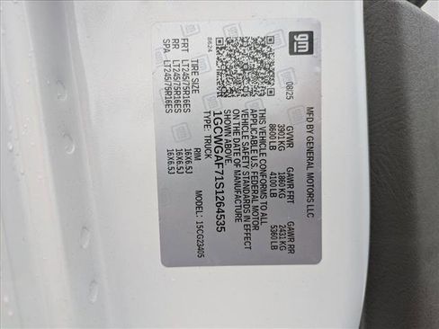 New 2025 Chevrolet Express 2500 w/ Driver Convenience Package image 17