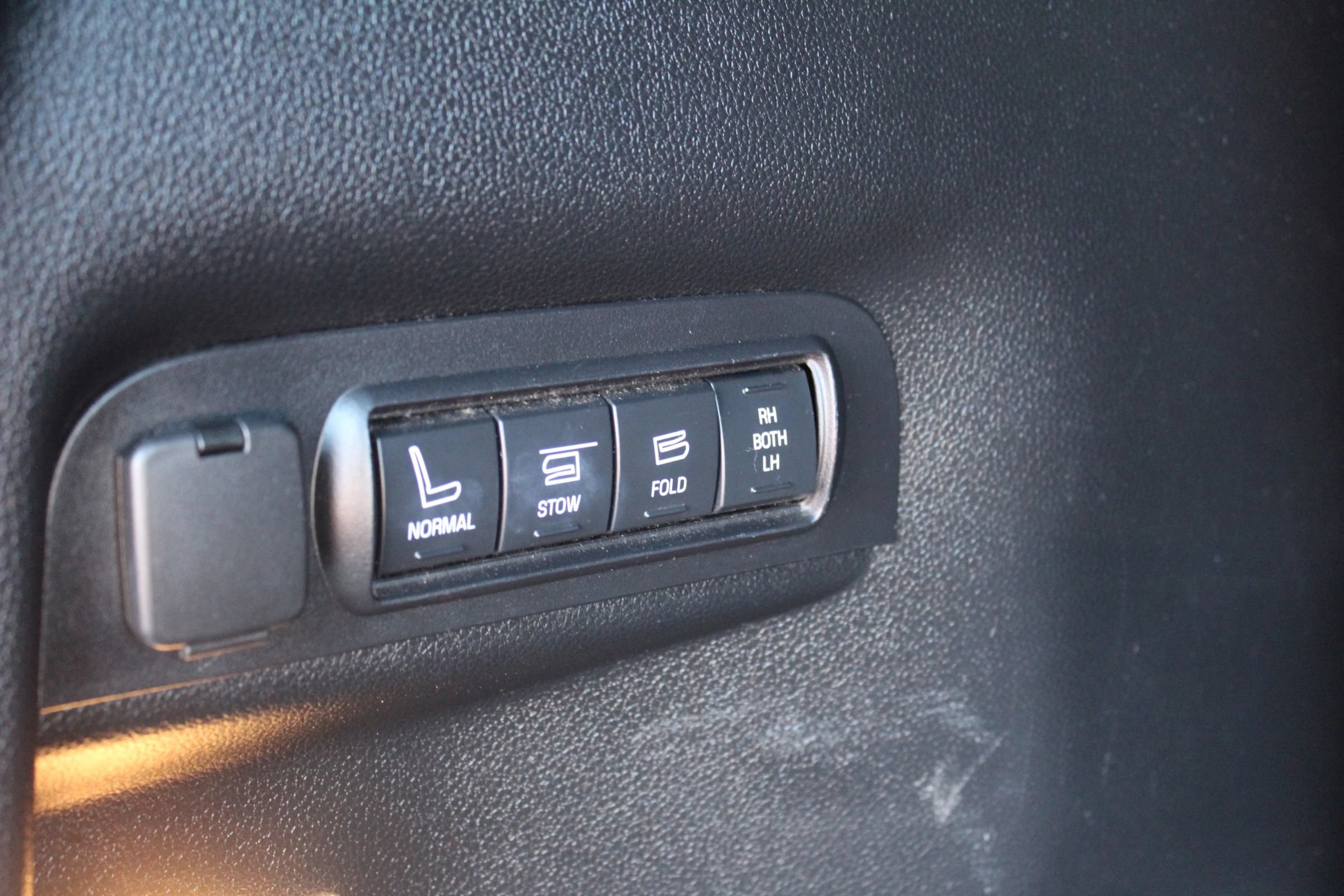 Used 2016 Ford Explorer Limited AWD/4WD image 38