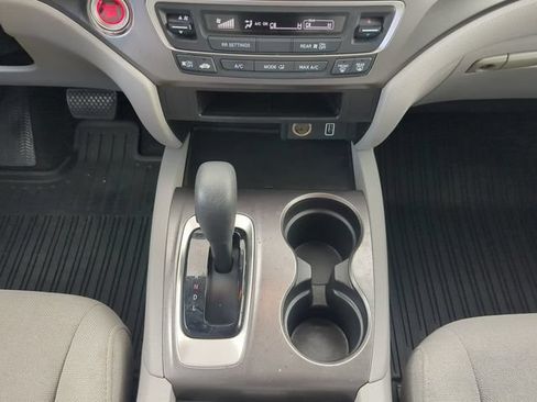 Used 2019 Honda Pilot LX image 21