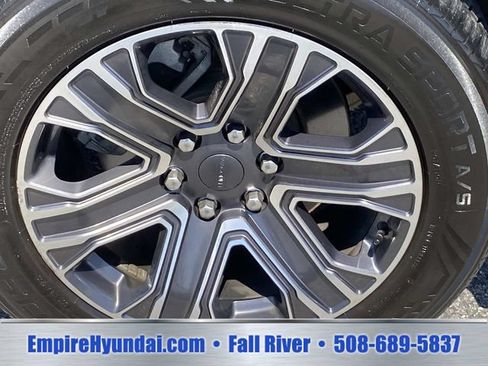 Used 2024 Jeep Wagoneer L Series II w/ Flexible Seating Group AWD/4WD image 31