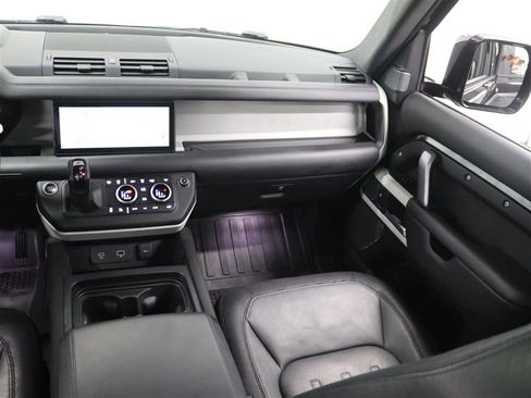 Used 2022 Land Rover Defender 110 X-Dynamic HSE image 25