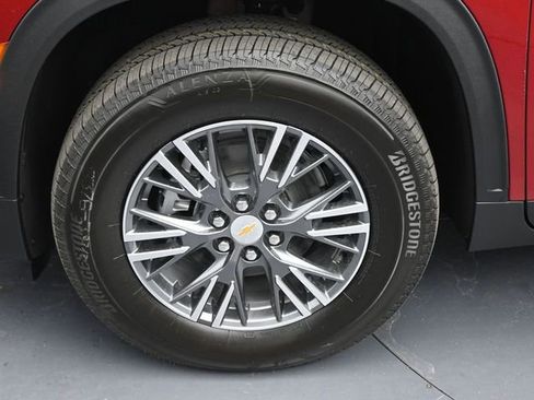 New 2026 Chevrolet Traverse LT w/ Driver Confidence Package image 36