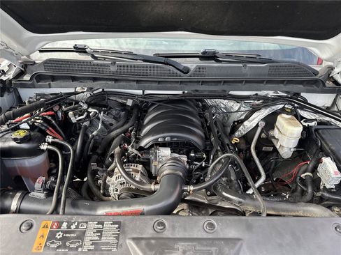 Used 2017 Chevrolet Silverado 1500 W/T w/ Trailering Package AWD/4WD image 11
