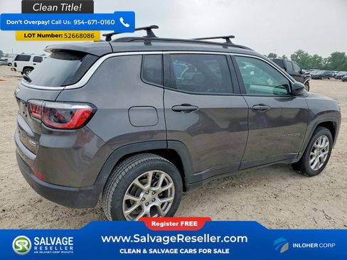 Used 2023 Jeep Compass Latitude AWD/4WD image 4