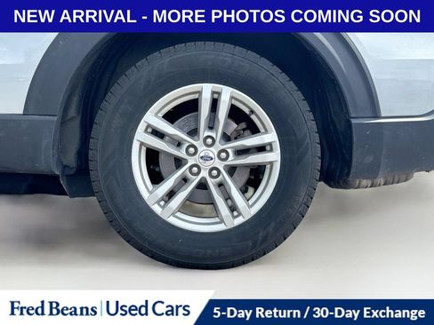 Used 2020 Ford Explorer XLT w/ Equipment Group 202A AWD/4WD image 12