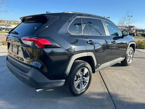 Used 2025 Toyota RAV4 LE AWD/4WD image 7