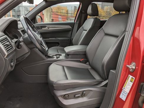 Certified 2020 Volkswagen Atlas Cross Sport SE image 11