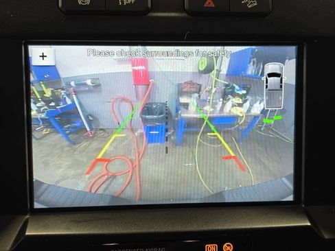 Used 2018 Ford F250 Lariat w/ Lariat Ultimate Package AWD/4WD image 26