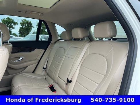 Used 2021 Mercedes-Benz GLC 300 image 29