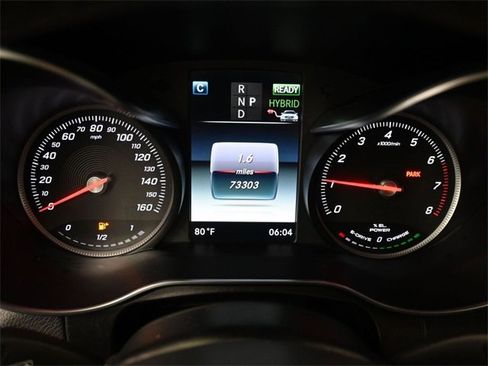 Used 2018 Mercedes-Benz GLC 350e 4MATIC image 32