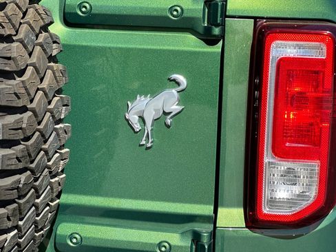 Used 2023 Ford Bronco Black Diamond w/ Sasquatch Package image 27