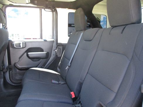 Used 2023 Jeep Wrangler Unlimited Sport AWD/4WD image 15
