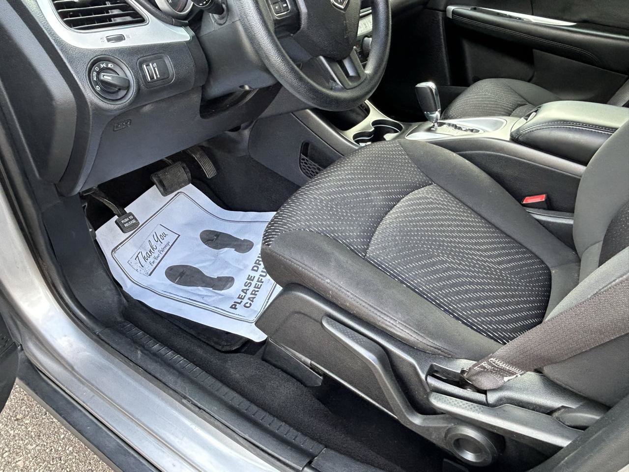Used 2017 Dodge Journey SE w/ Flexible Seating Group FWD image 10