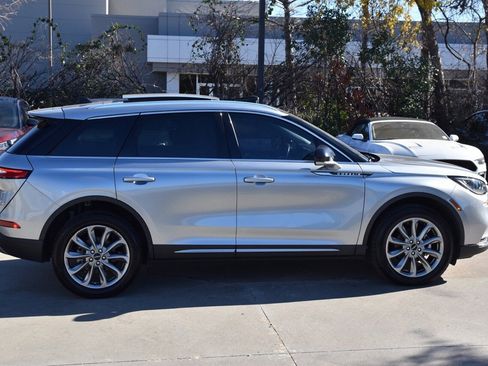 Certified 2022 Lincoln Corsair FWD w/ Premium Package image 6