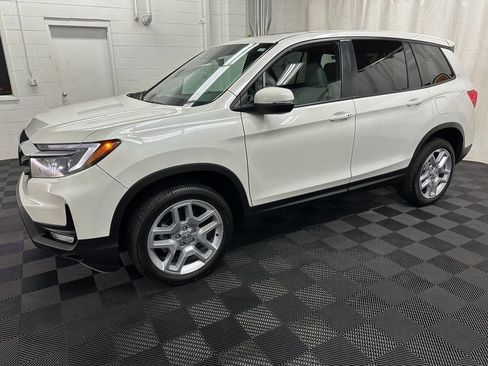 Used 2025 Honda Passport EX-L image 4